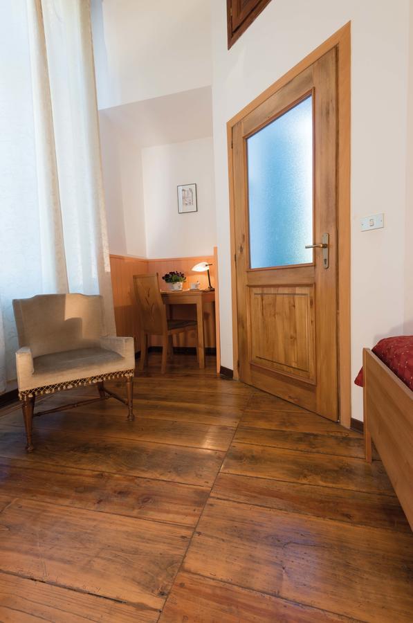 Foresteria Valdese Hotel Torre Pellice Exterior photo